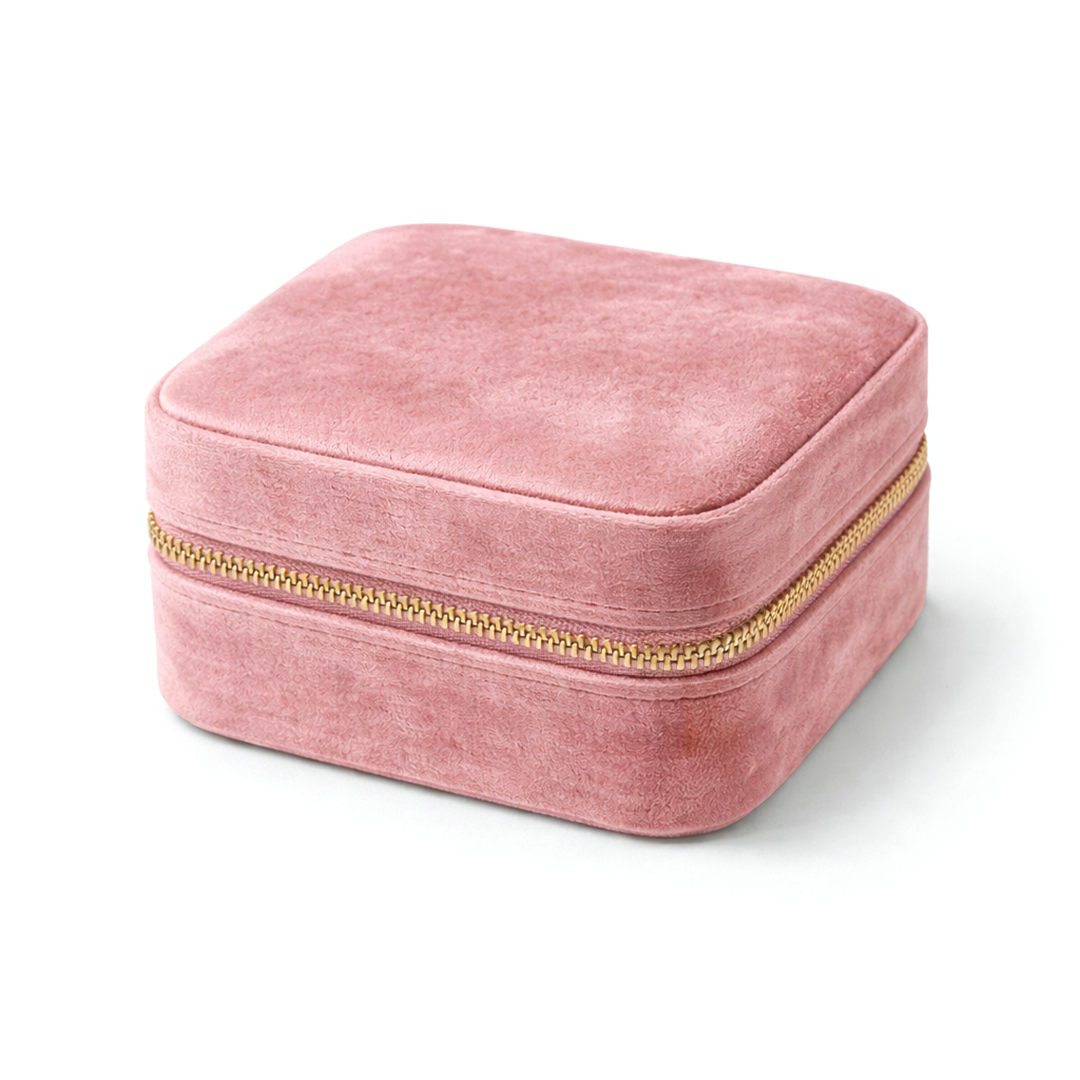Closed Irsienne travel jewelry case