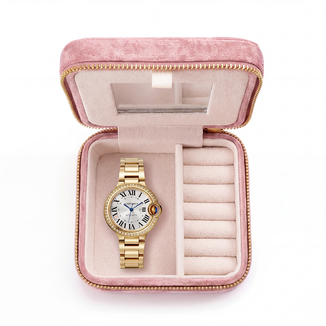 Chain-strap watch in jewelry case