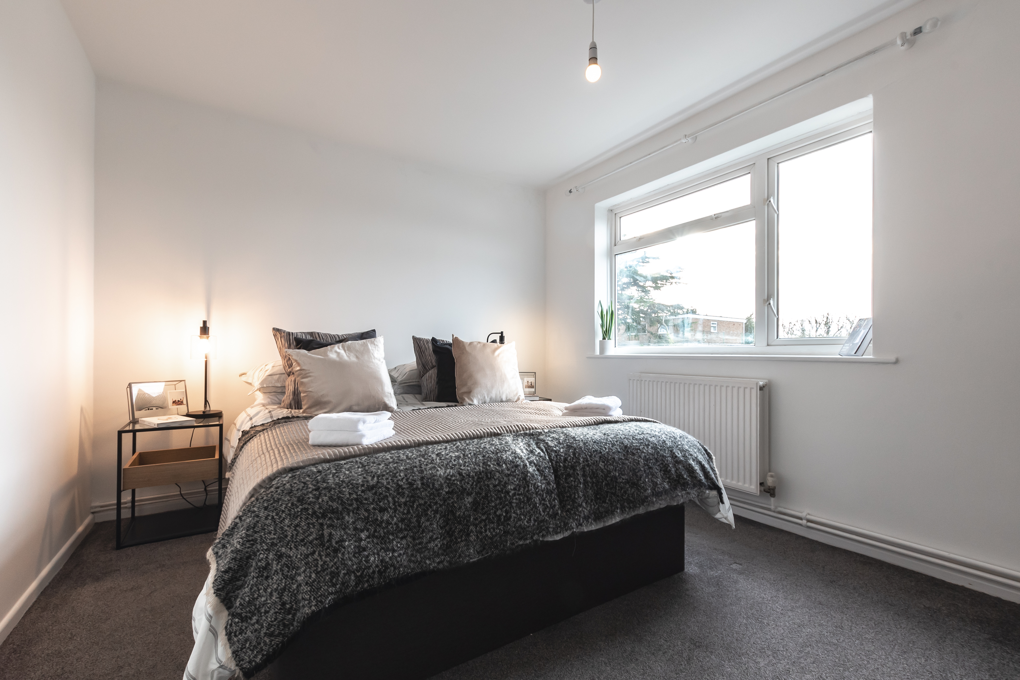Main Bedroom at the 2-Bed Flat, Hougoumont
