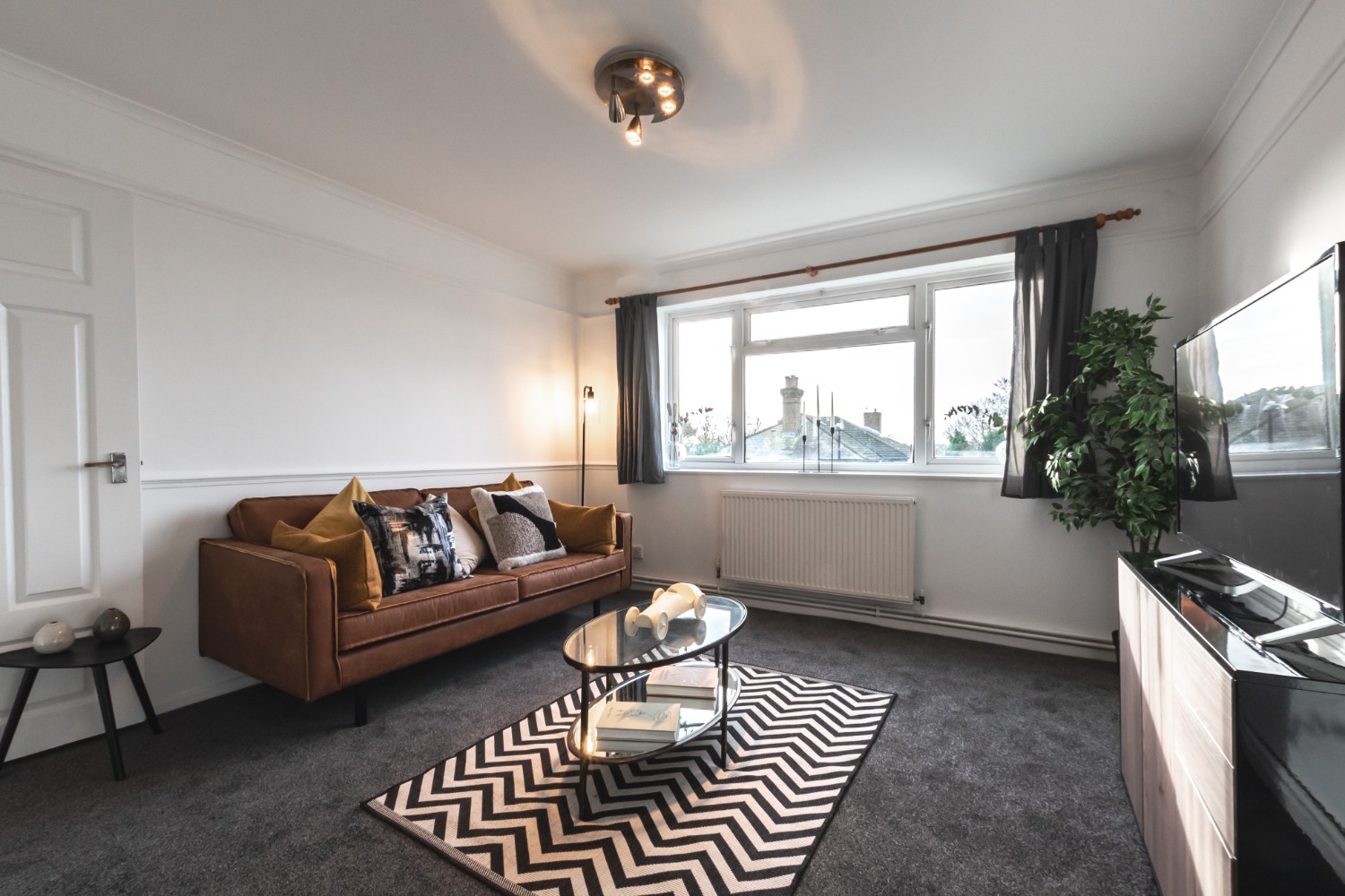 Lounge Alternate at the 2-Bed Flat, Hougoumont